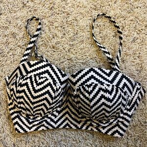 Cute Black & White Bikini Top Size M